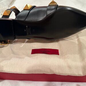 NIB Valentino Garavani Roman Stud Calfskin Leather Ankle Strap Slingback EU38